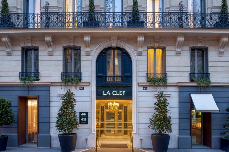 La Clef Tour Eiffel Paris is one of nine quality lodging properties across five countries that Ascott Residence Trust (ART) is proposing to acquire from its sponsor, The Ascott Limited at an estimated total capitalised cost of S$318.3 million.
