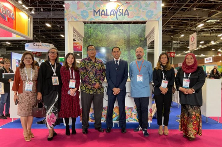 Pictured here with HE Dato’ Mohd Zamruni Khalid, the Ambassador of Malaysian to France are eight Malaysian sellers participating at the leading French travel show in Paris, IFTM-Top Resa.