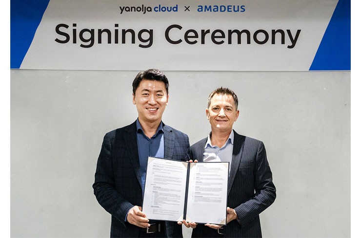  Jongyoon Kim CEO of Yanolja and Yanolja Cloud & Fred Barou.