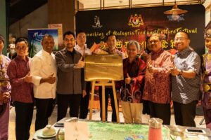 Honorable Mr Khairul Firdaus Akbar Khan, Deputy Minister of MOTAC Officiates Malaysia Food & Culture Festival 2023