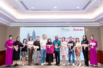 Group Photo With Batik Air Roadshow Travel Trade Partners