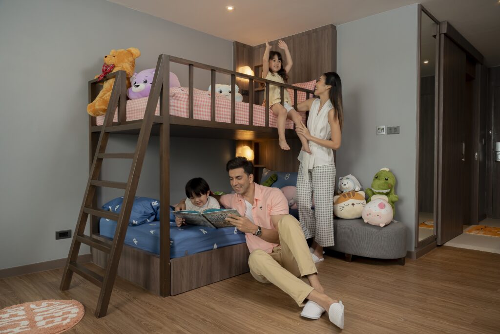 Studio Family Room with One Bunk Bed