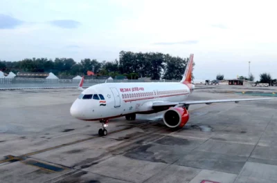 TAT-welcomes-Air-Indias-inaugural-Delhi-Phuket-flight