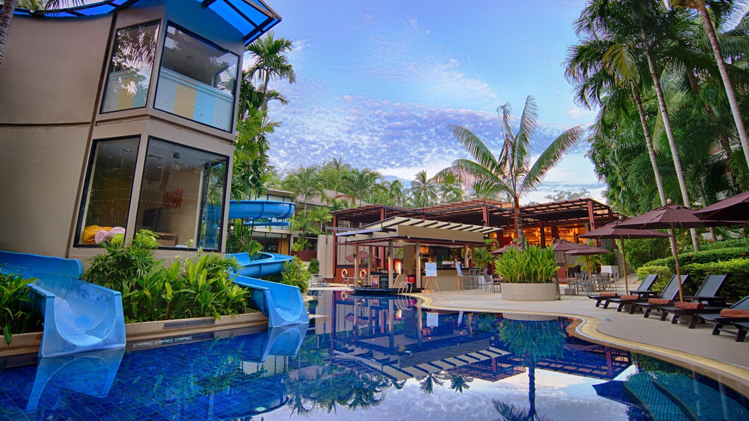Holiday Inn Resort Phuket Surin Beach brings the family vacation to a new level as it offers a lot of activities and amenities to meet everyone’s needs, all ages.
