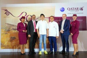From left to right, Mr. Shashank Bhardwaj, Vice President of Qatar Airways Catering, Chef Thitid “Ton” Tassanakajohn, Chef Decha Mingkwan, Mr. Felipe Hempe, Culinary Development Manager.