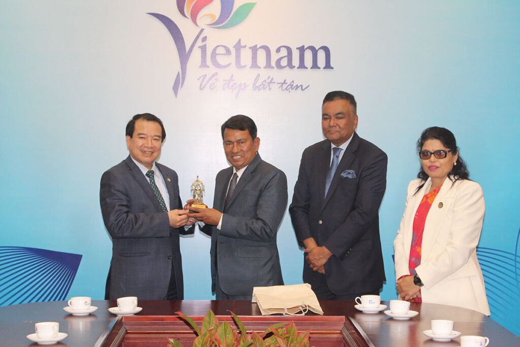 Vietnam Tourism and Nepal Meeting 3