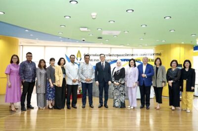 MyCEB’s official courtesy visit to TCEB featuring Mr. Azman Haji Tambi Chik, Chief Executive Officer of MyCEB and Mr. Puripan Bunnag, Senior Vice President of TCEB alongside the delegation of the respective bureaus