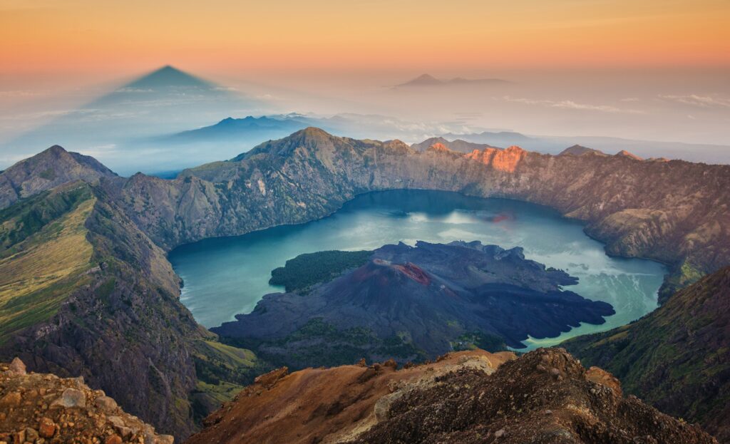 Sunrise,From,Mount,Rinjani,,Lombok,,Indonesia,