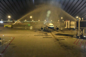 Flight CZ5079 received water cannon salute at KLIA